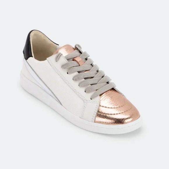 Dolce Vita Shoes - DOLCE VITA🍂🍁leather low  top sneakers 7.5